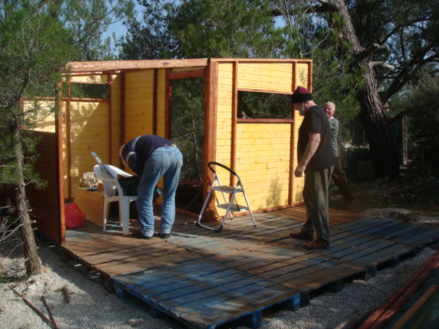 Pallet Base Shed